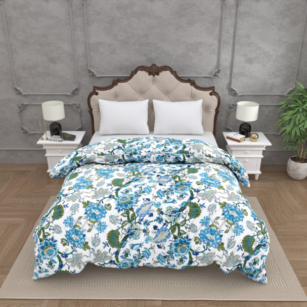Classic Blue & White Floral with Lattice Border Double Bed Reversible Quilt Comforter