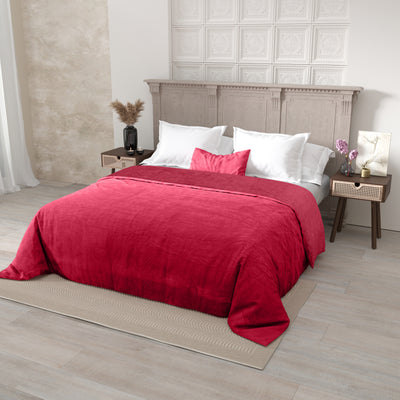 Velvet Plush Ruby Red Double Bed Blanket layered with Ultra-Soft Sherpa Fabric