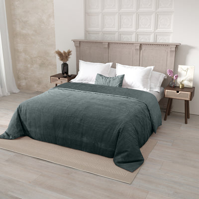 Velvet Plush Deep Teal Double Bed Blanket layered with Ultra-Soft Sherpa Fabric