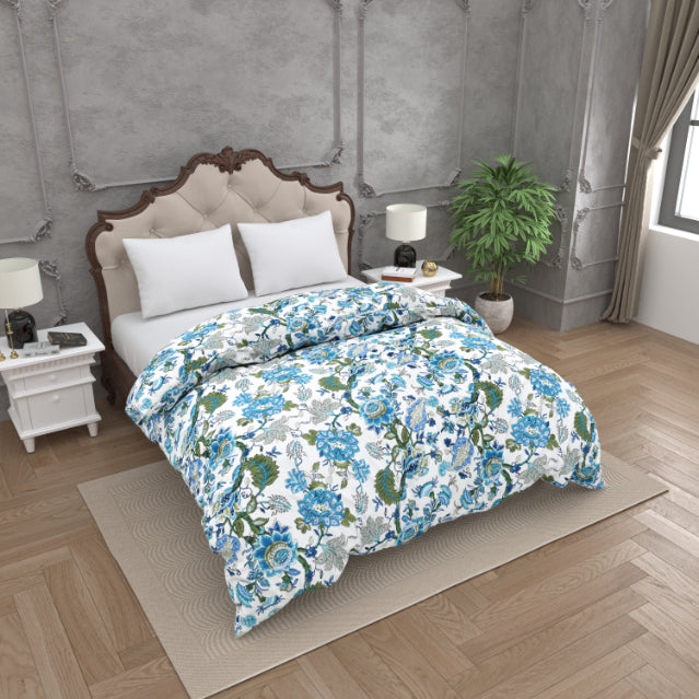 Classic Blue & White Floral with Lattice Border Double Bed Reversible Quilt Comforter