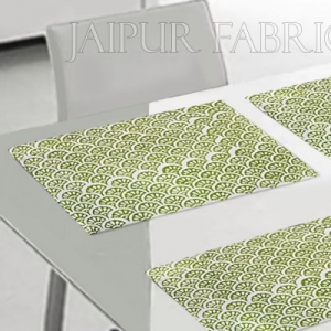 Green Tropical Design Table Mat
