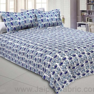 Double Bedsheet Blooming Blue Flowers Print