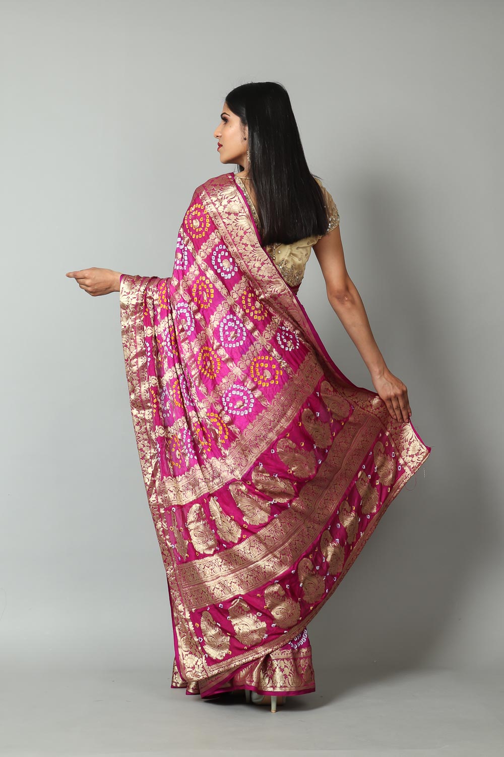 Womens Bandhani and Banarasi Saree and Blouse Fabric-Pink