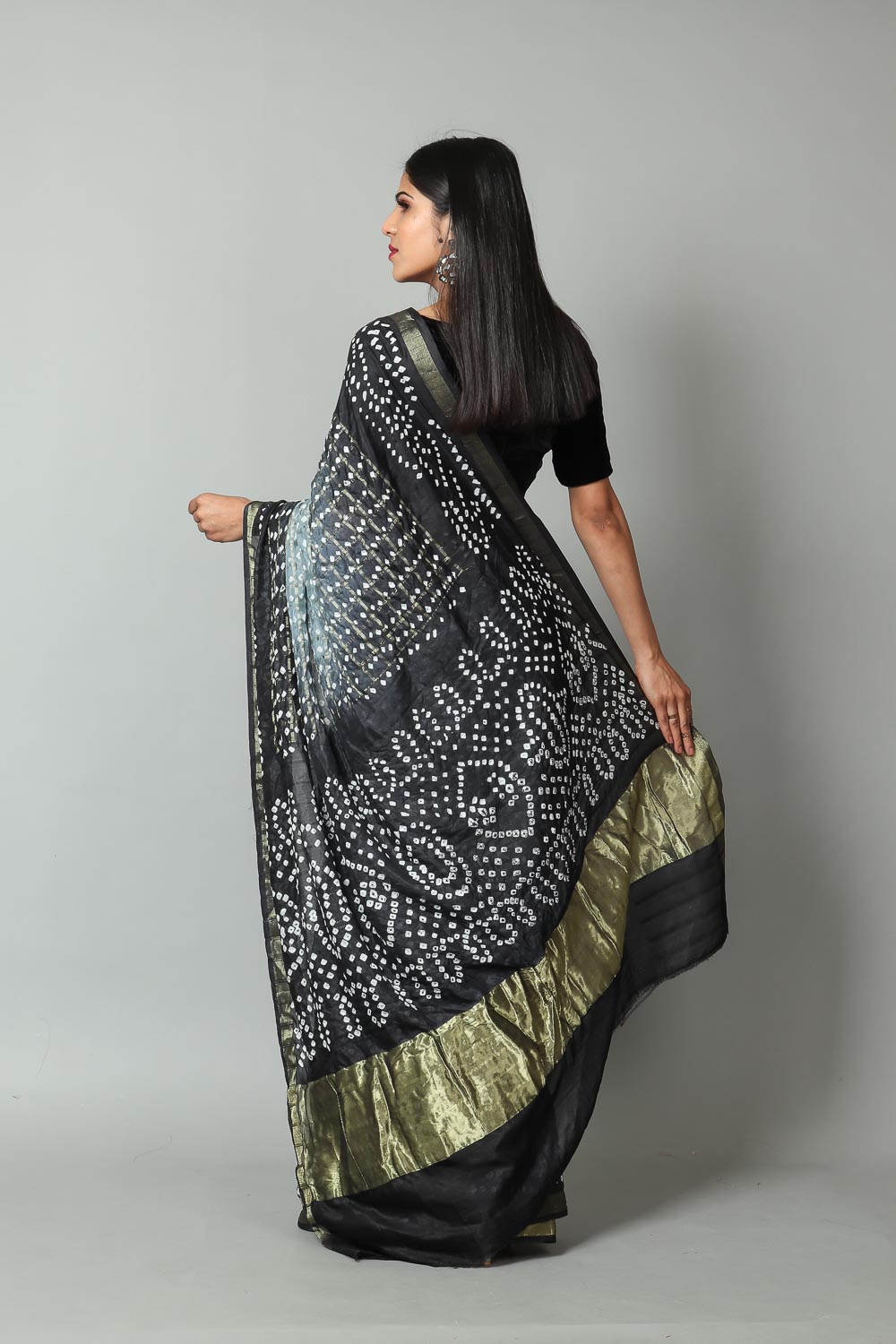 Womens Bandhani and Banarasi Saree and Blouse Fabric-Grey-Black