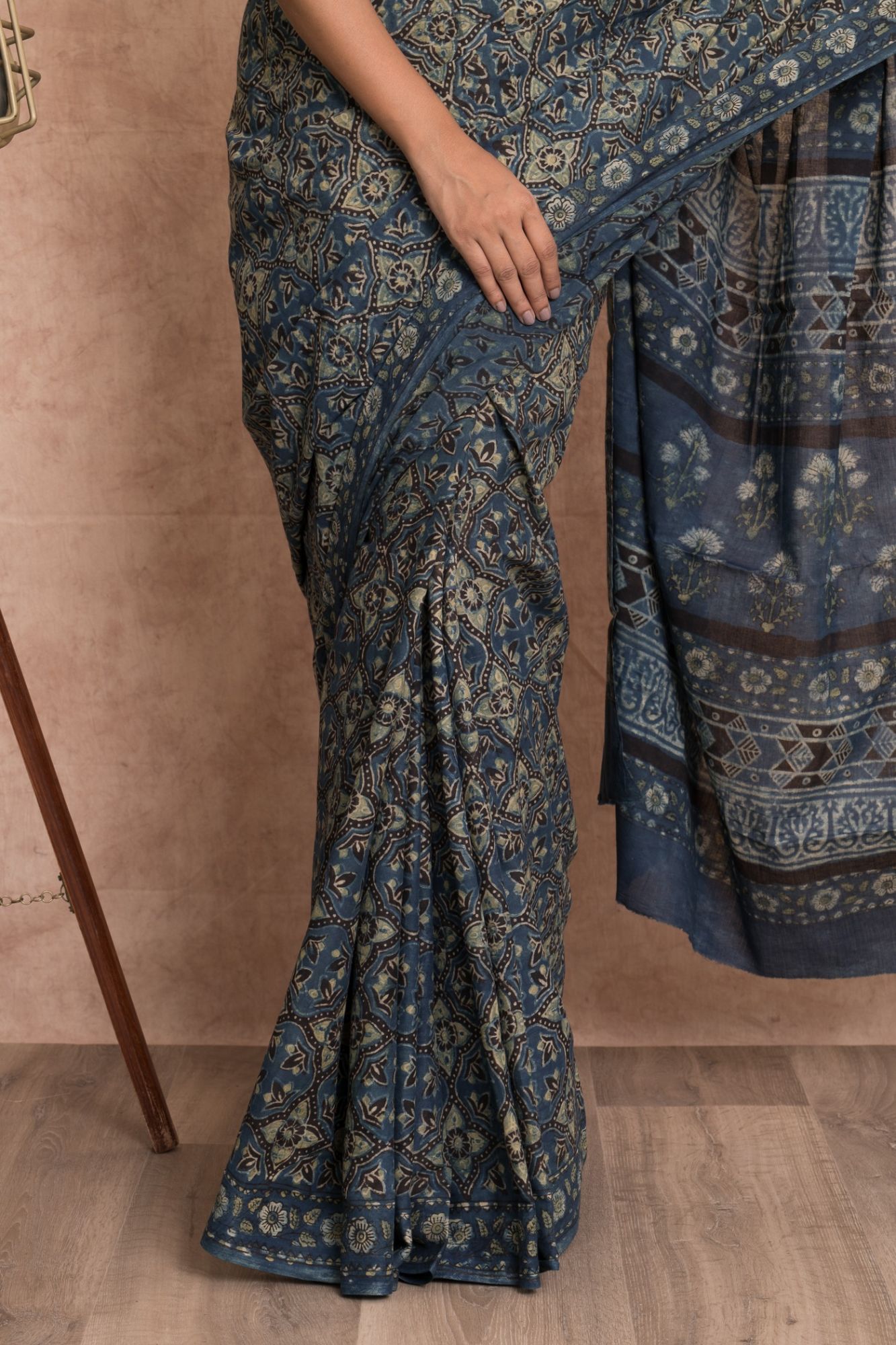 Women Ajrak Print Geometric Cotton Mulmul Saree with Unstitched Blouse - Blue