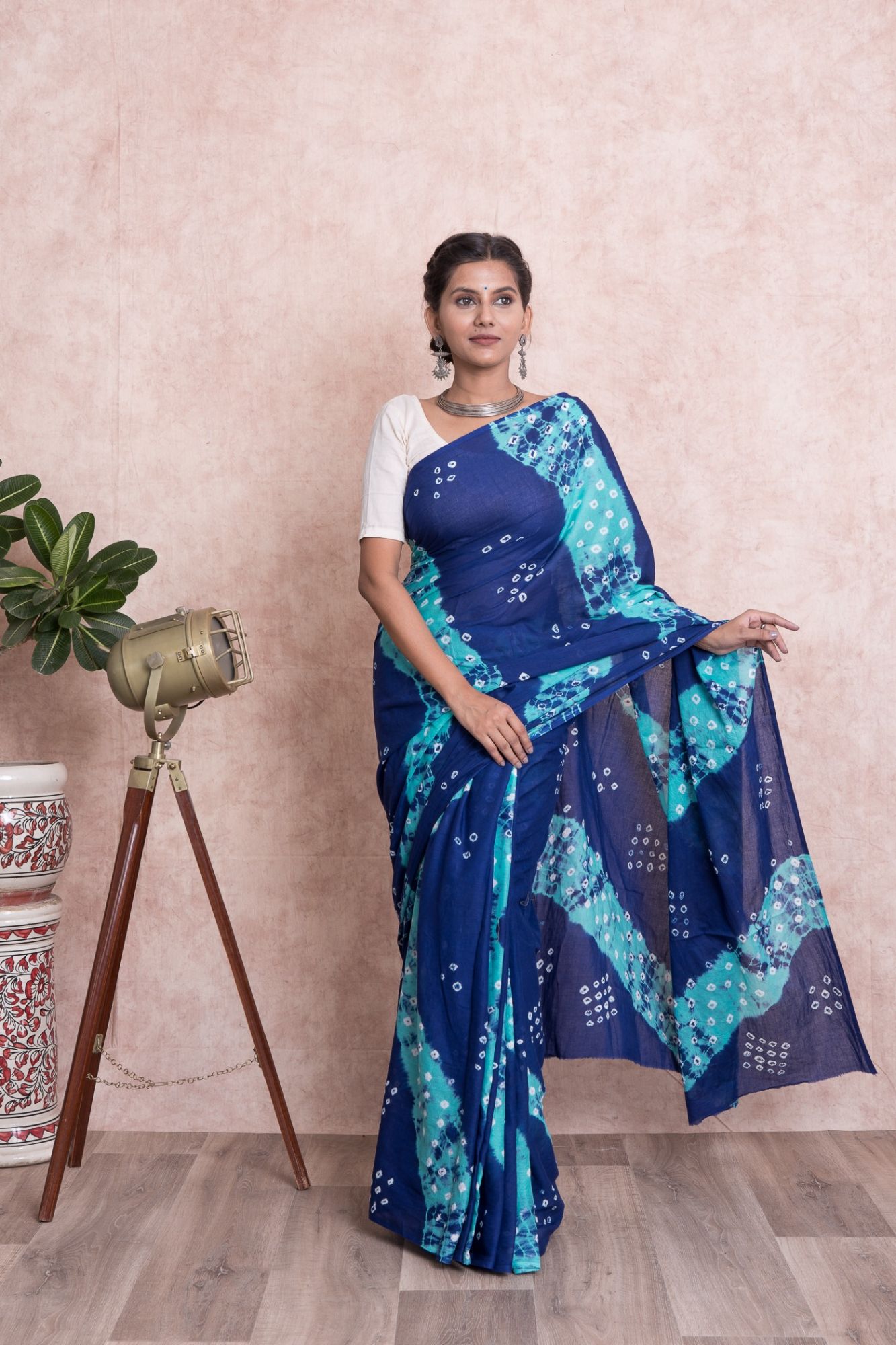 TieAnd Dye Bandhej Leheriya Cotton Mulmul Saree with Unstitched Blouse - Blue And Green
