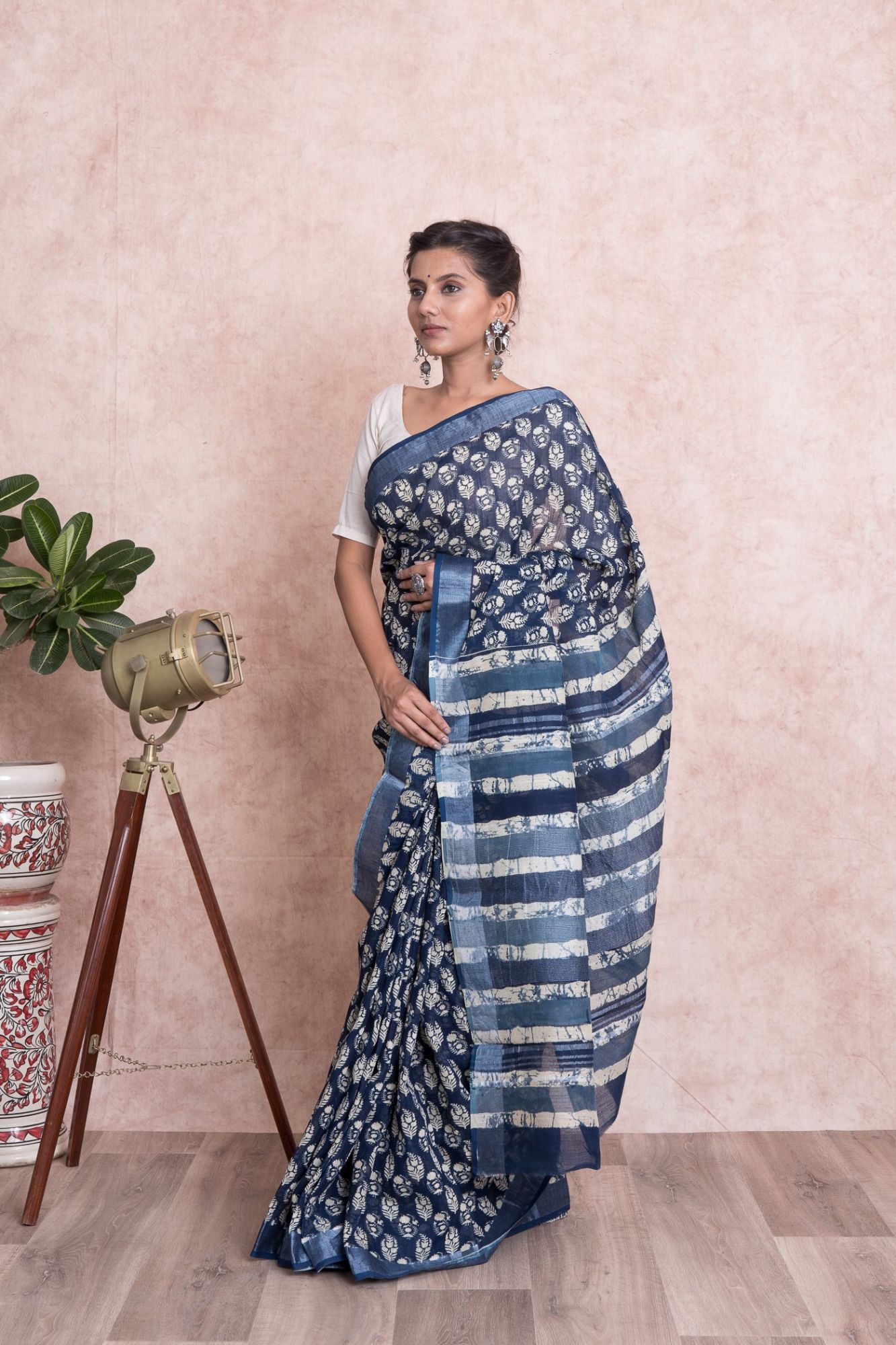 Dabu Print Booti Pattern Cotton Linen Saree with Unstitched Blouse - Indigo And Blue