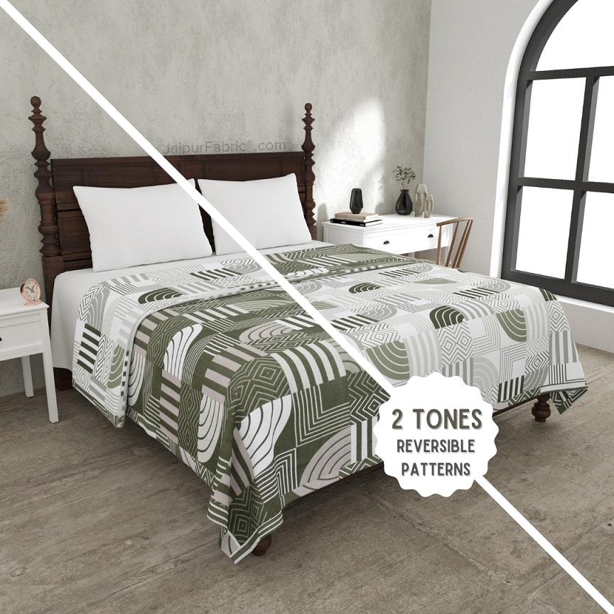 Geometric Maze Green and Off White Dohar and Bedsheet Combo