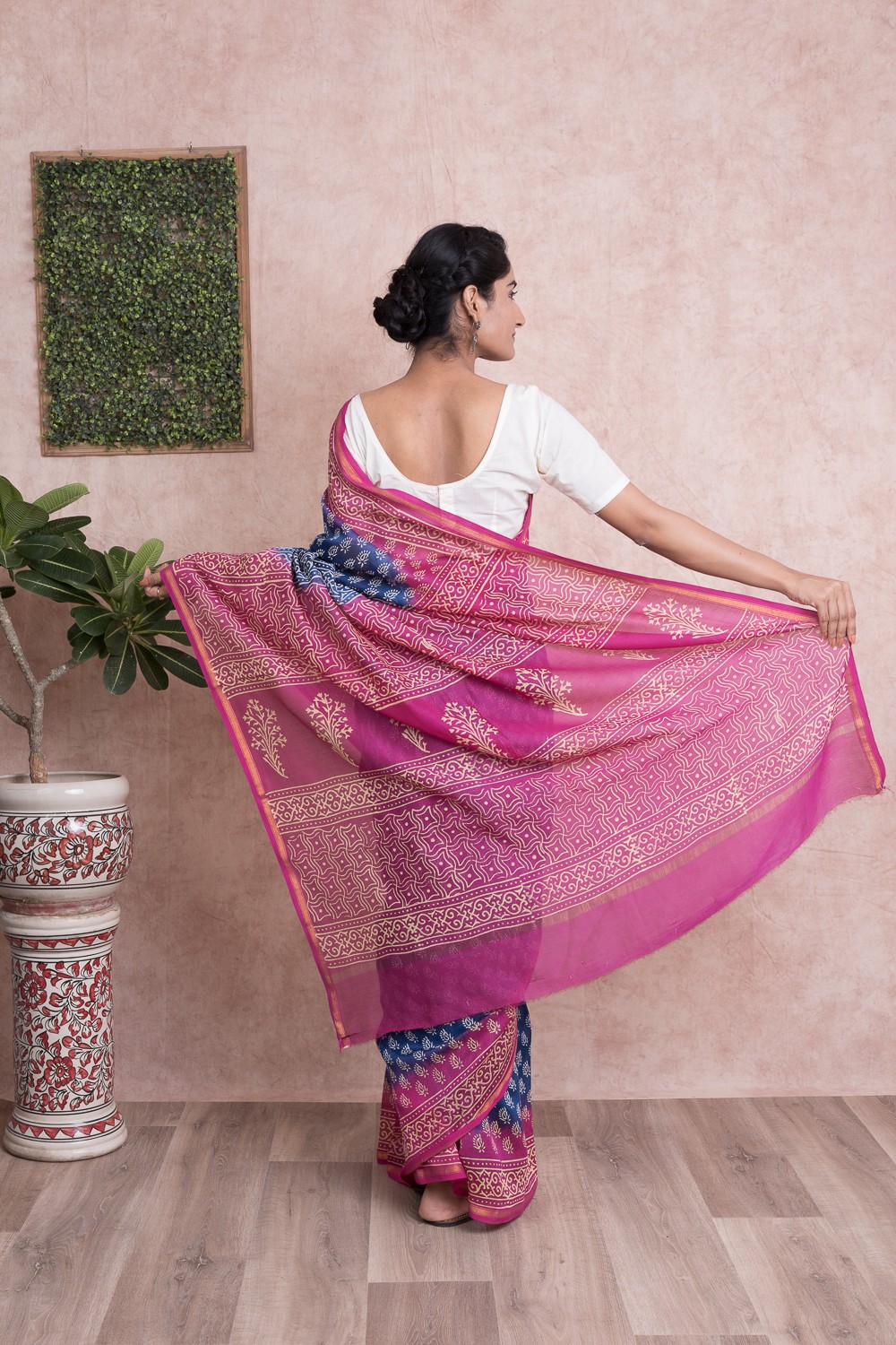 Booti Pattern Chanderi Silk Saree with Unstitched Blouse - Blue And Pink