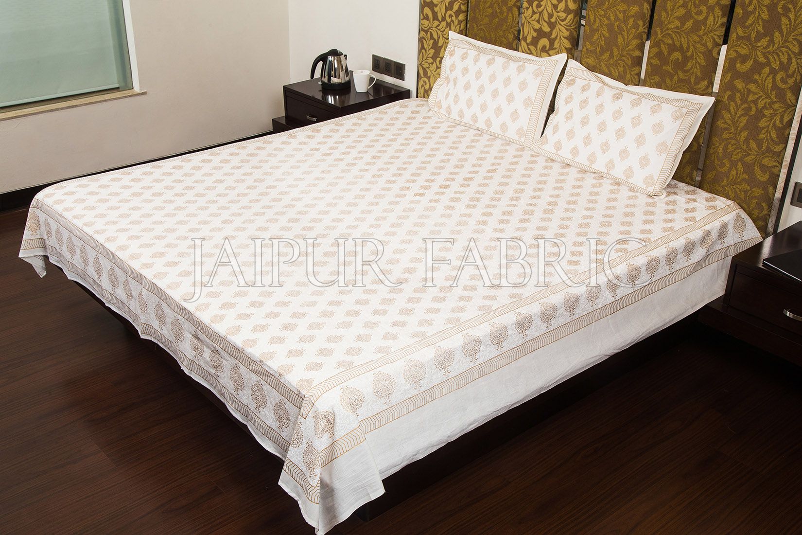 COMBO8 - Set Of Double Bed Cotton Bed Sheet & Double Bed Quilt