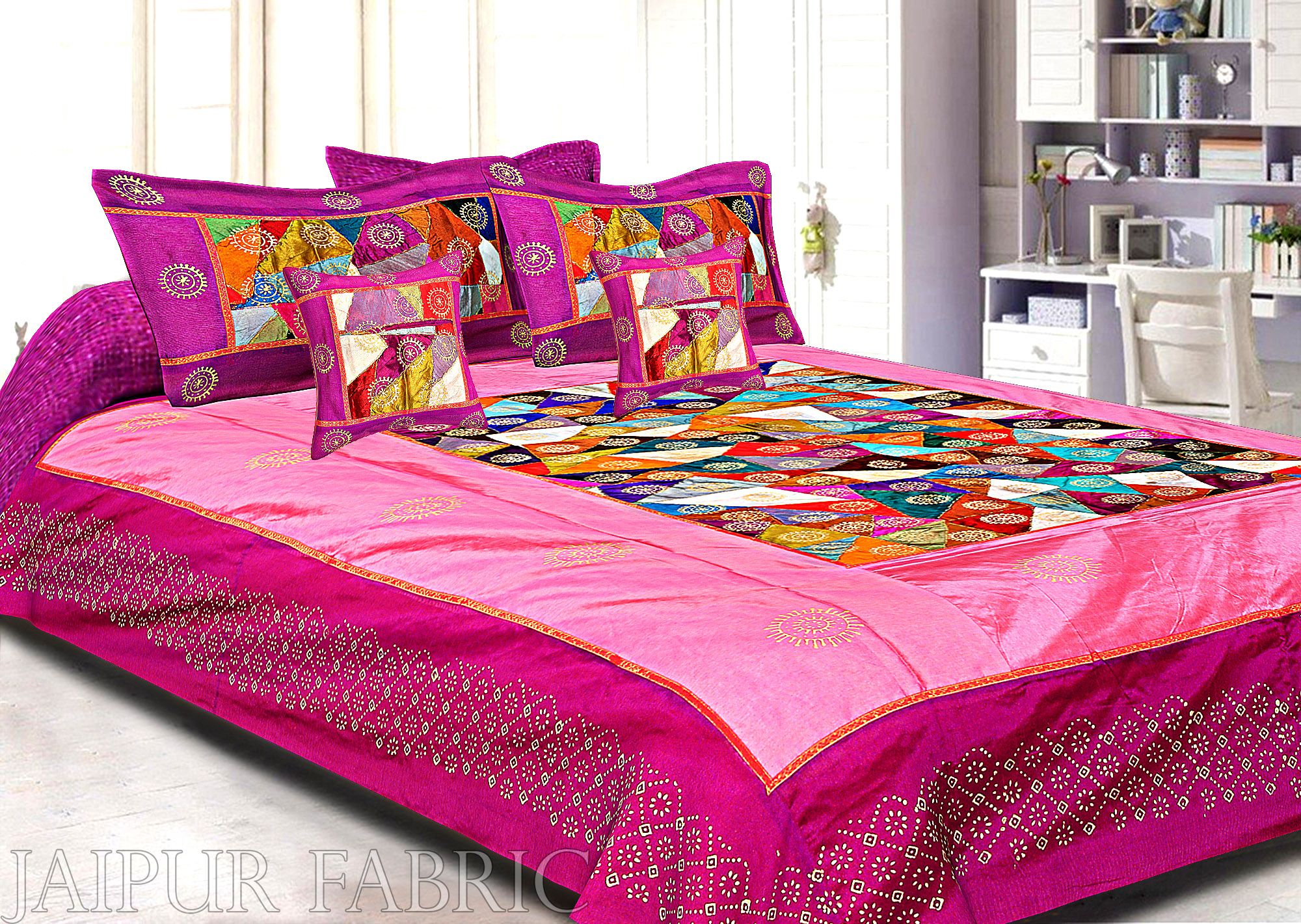 Magenta And Pink Border Triangle Tukdi Pattern Silk Double Bedsheet