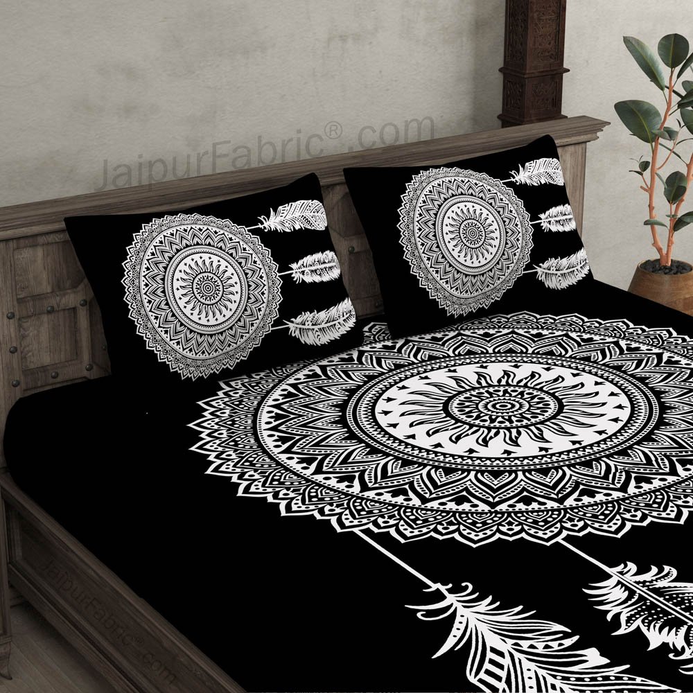 Big Feather Print Black &amp; White Bedsheet