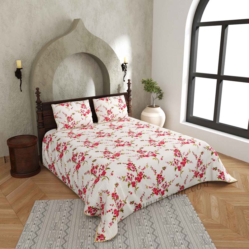 An Essential Décor Pure Cotton Reversible Quilted Bedcover with Pillowcases