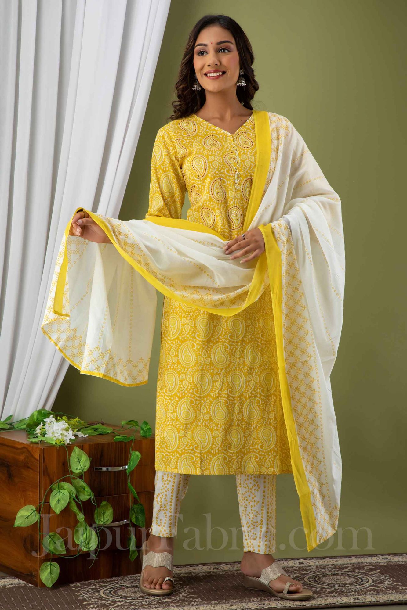 Women Yellow Paisley Print Cotton Kurti with Pant & Dupatta