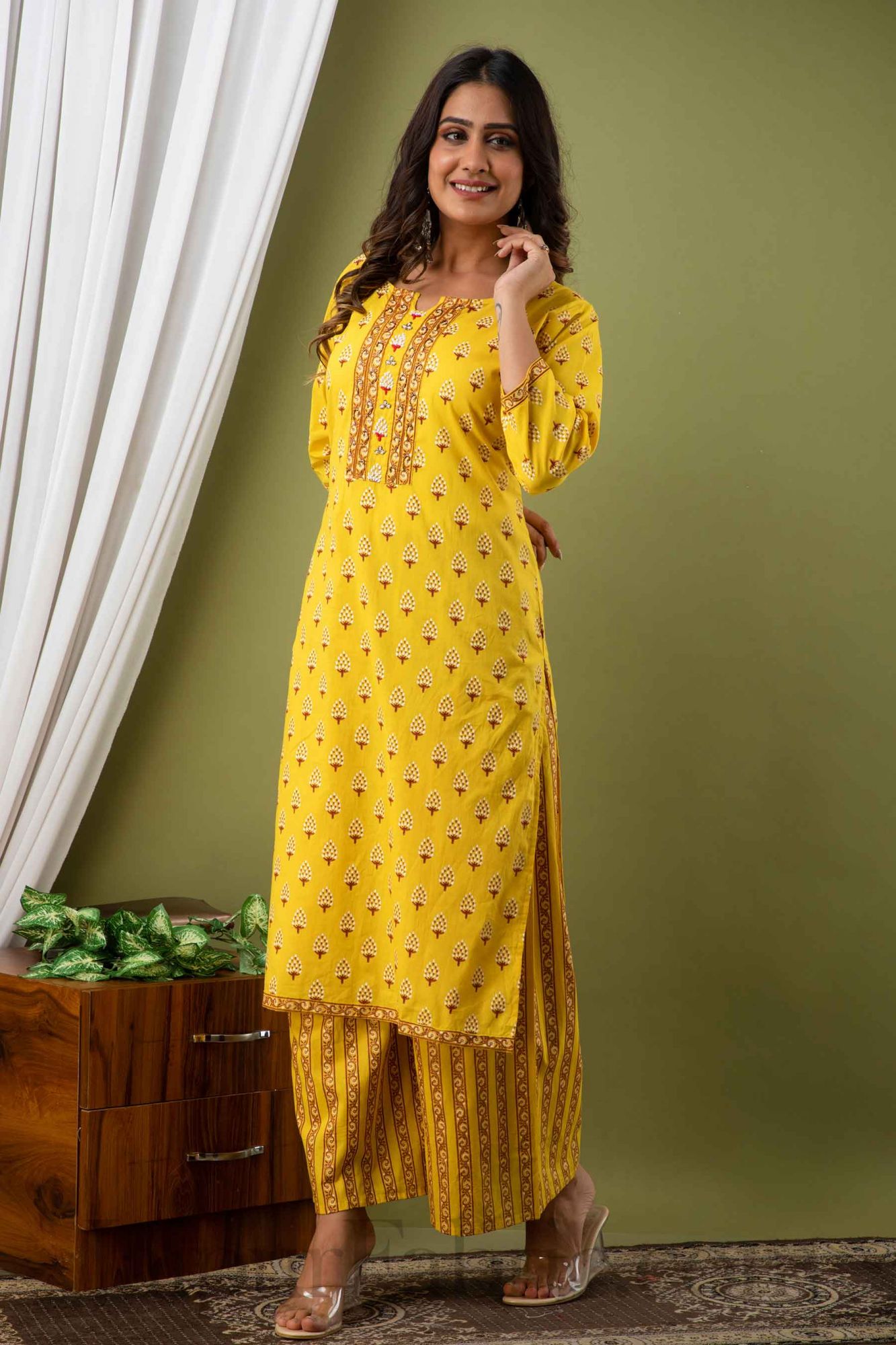 Yellow Kurti pant set paired with white embroidered net dupatta | Yellow  kurti, Kurtis with pants, Yellow suit