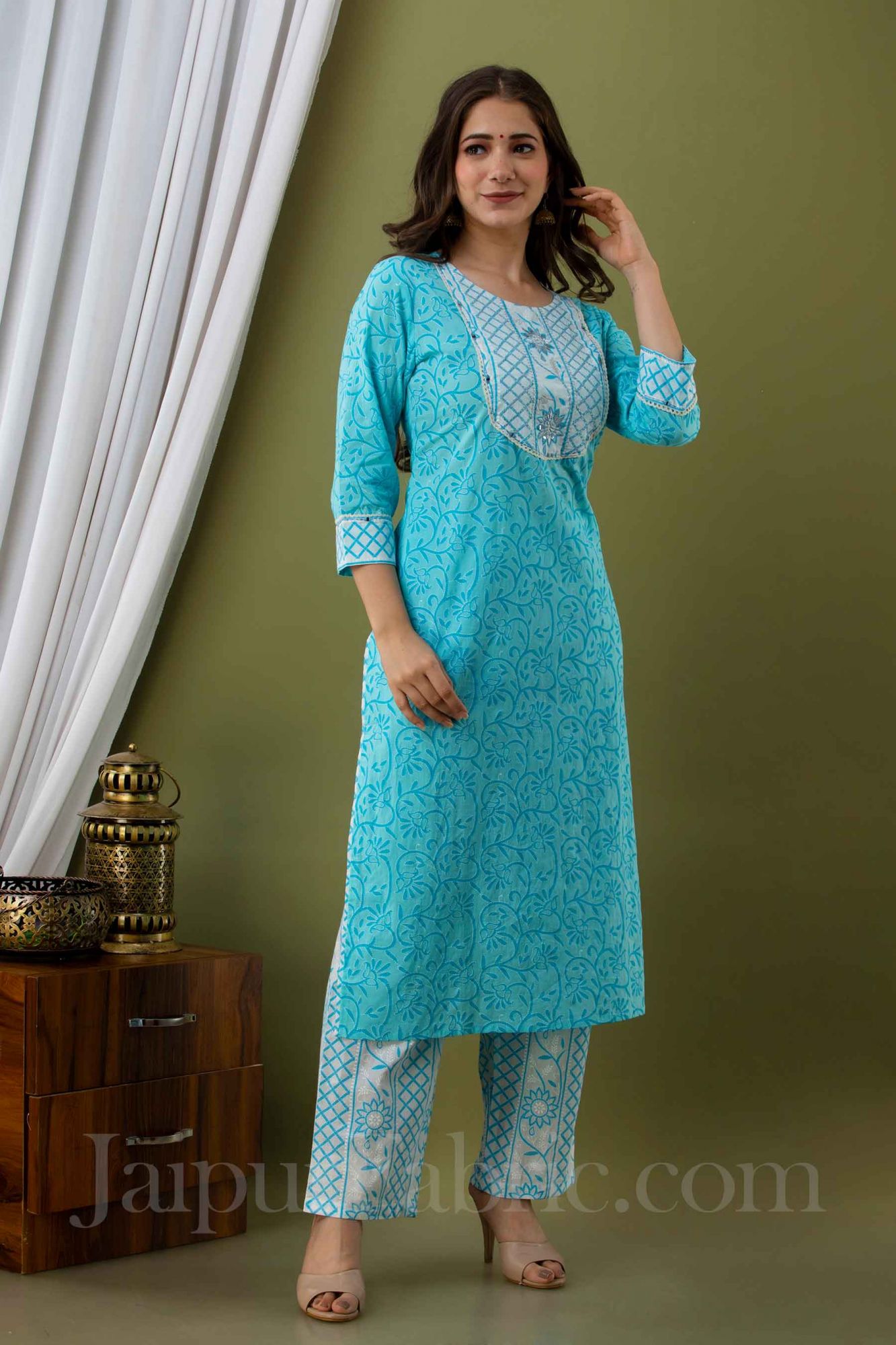 Blue Velvet Kurti with Pants, Machine Wash, Size: Xs-xxl at Rs 1395/piece  in Jaipur