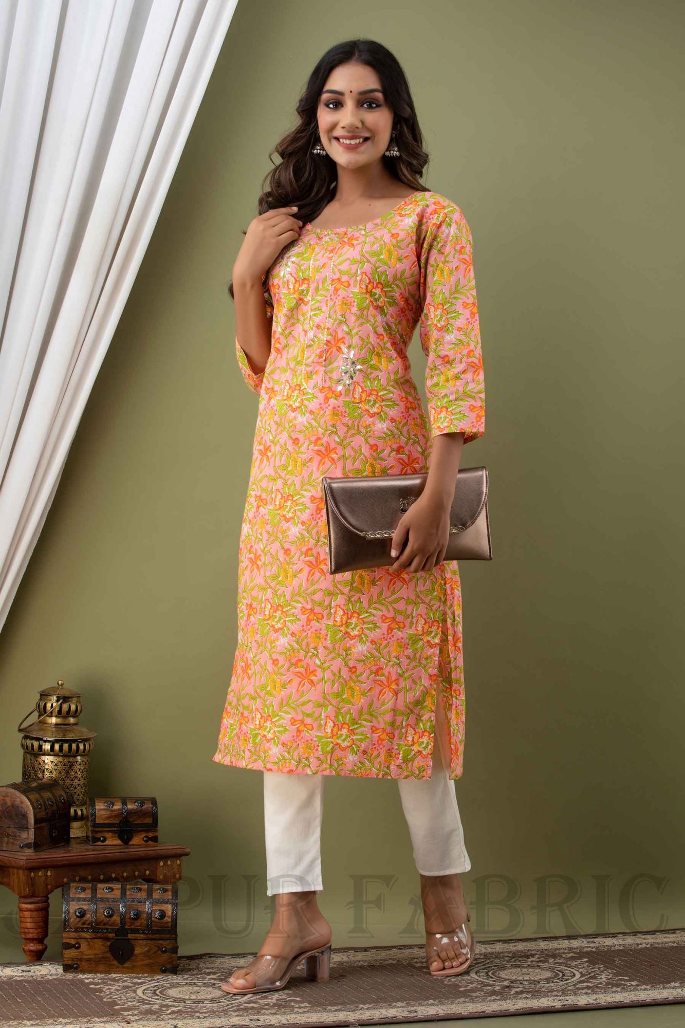 Women Peach Floral Kurti with Pant