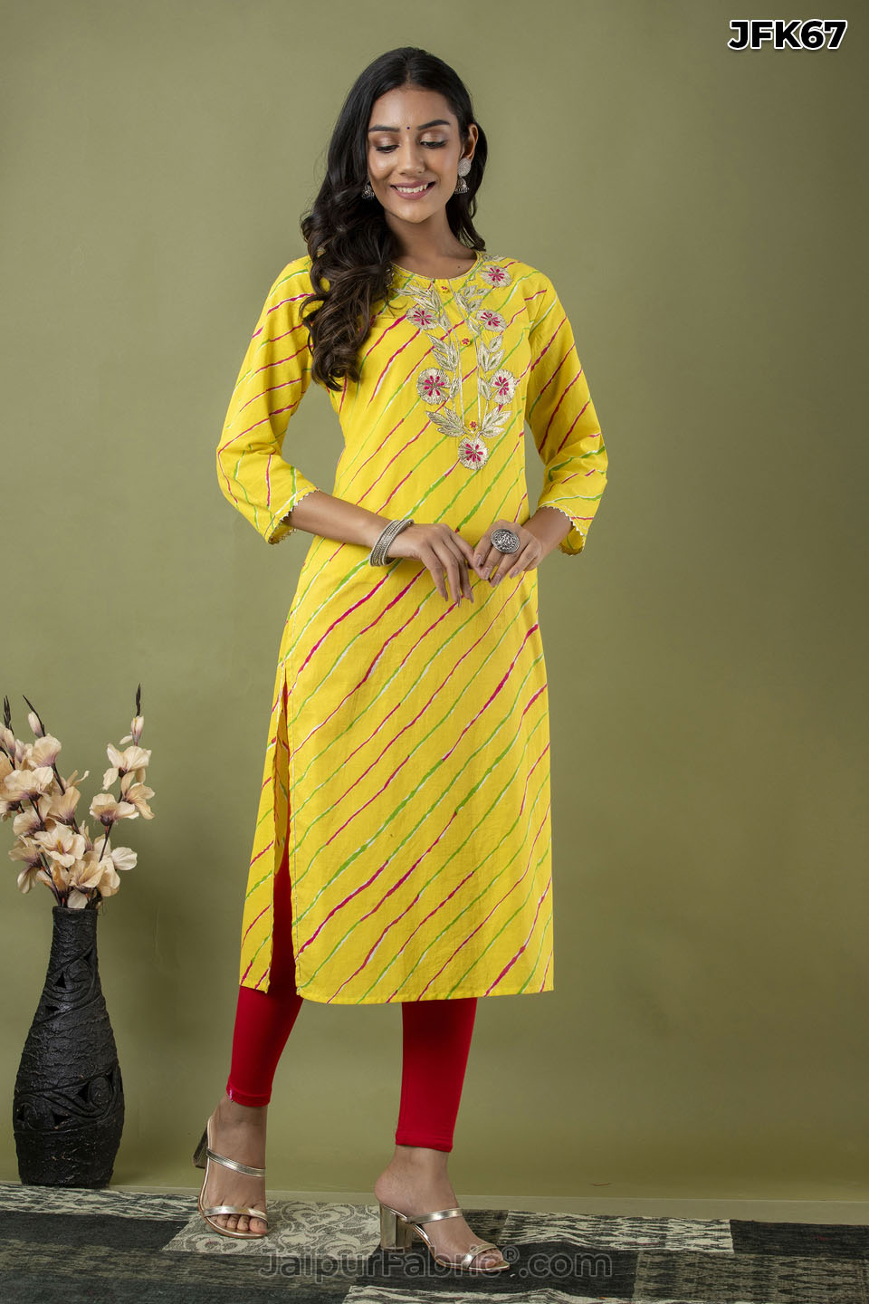 kessa-avdaf22-paisely-peela-a-line-kurta-1-look | A line kurta, Fashion  solutions, Long sleeve dress
