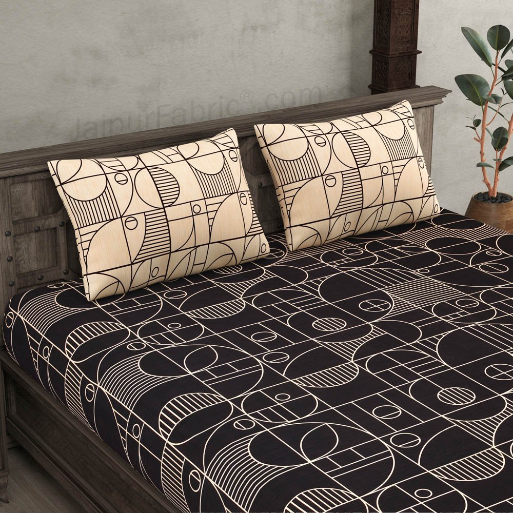 Sneaky Shell Black King Size Bedsheet