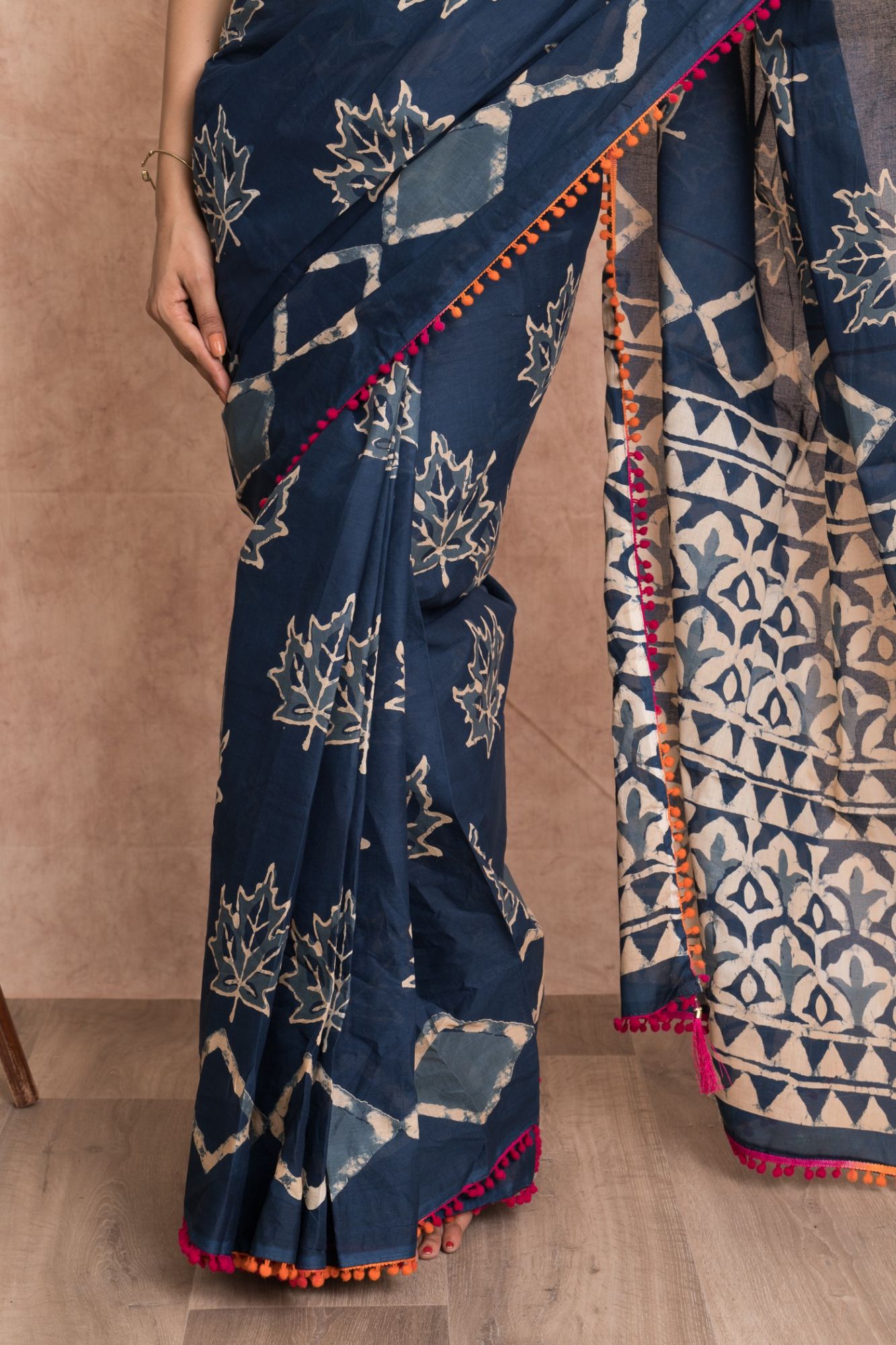 Women Dabu Motif Print Cotton Mulmul Saree with Unstitched Blouse - Indigo And Blue