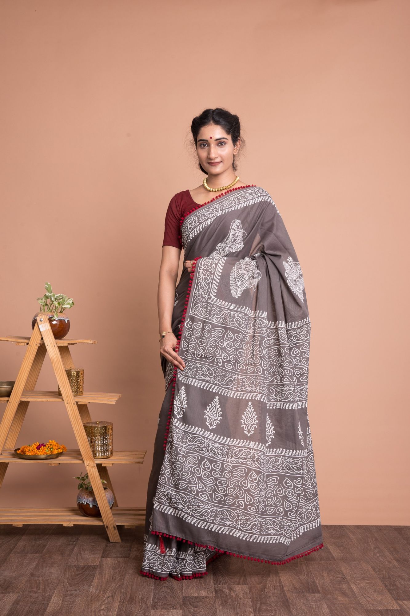 Women Discharge Print Cotton Mulmul Saree with Unstitched Blouse - Grey
