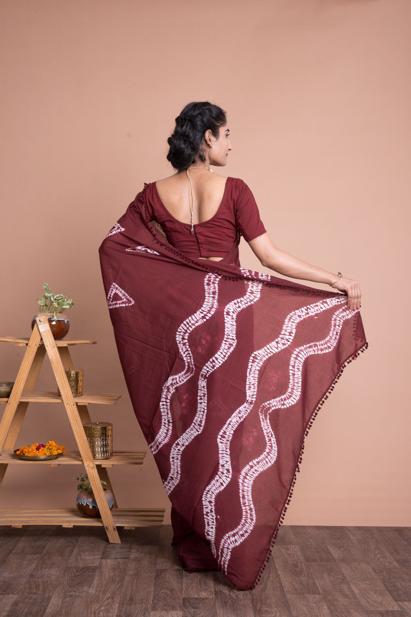 Pom-Pom Shibori Geometric Print Cotton Mulmul Saree with Unstitched Blouse - Maroon