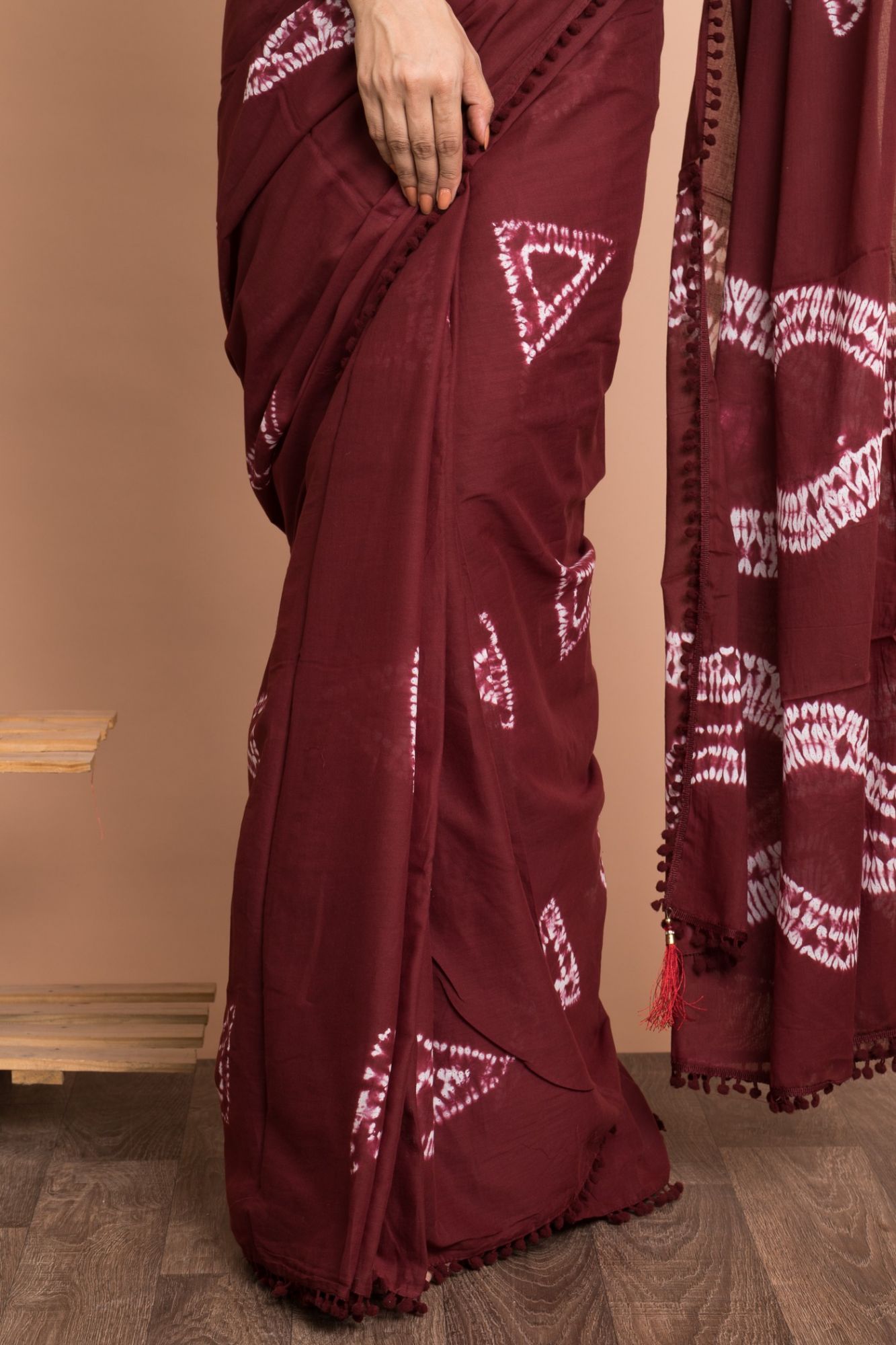 Pom-Pom Shibori Geometric Print Cotton Mulmul Saree with Unstitched Blouse - Maroon