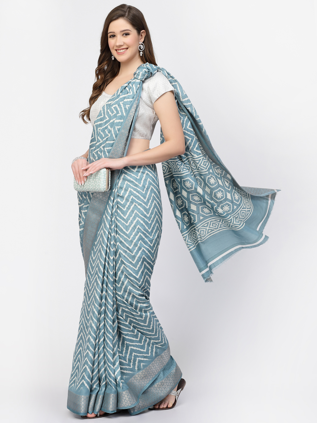 Women's Modal Cotton Zig Zag Printed Saree with Unstitched Blouse